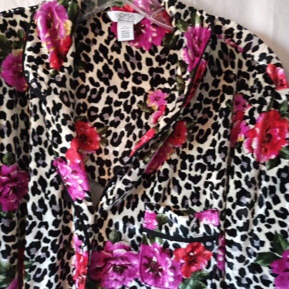 2 PC Sofia Vegara Intimates PJ Set XL (16-18) Black Pink Floral Print. - Picture 2 of 12